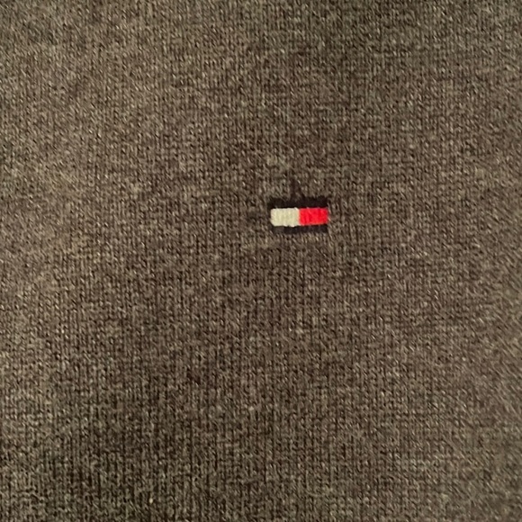 Tommy Hilfiger Gray 1/4 Zip Sweater Size Large - Picture 8 of 9